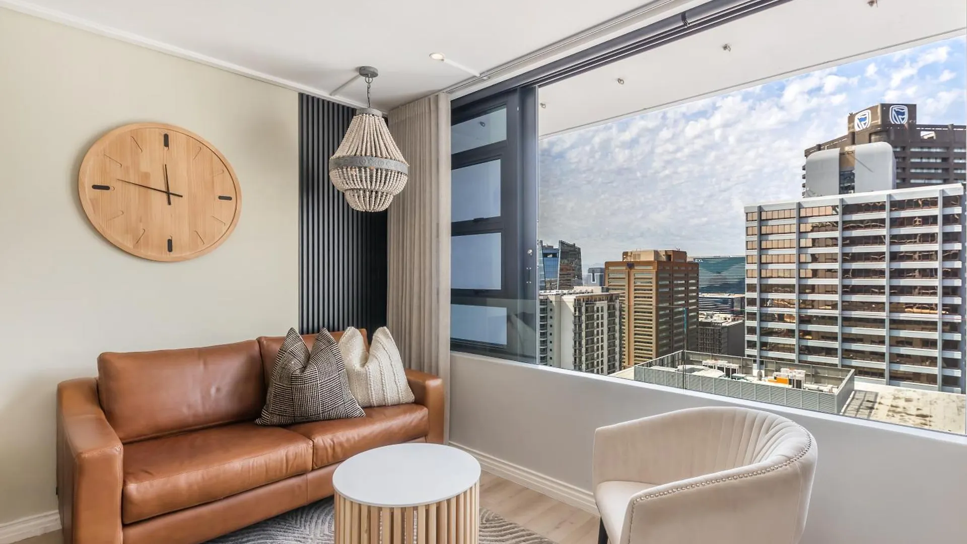 Stylish 20Th Floor Apartment With Rooftop Pool At 16Onbree Cape Town